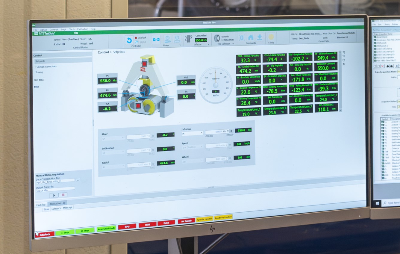 フラットトラックタイヤテストシステム