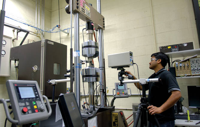 MTS - Laboratoire de structures du NIAR