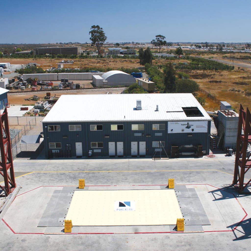 MTS - Network for Earthquake Engineering Simulation (NEES, rete per la simulazione dell'ingegneria antisismica)